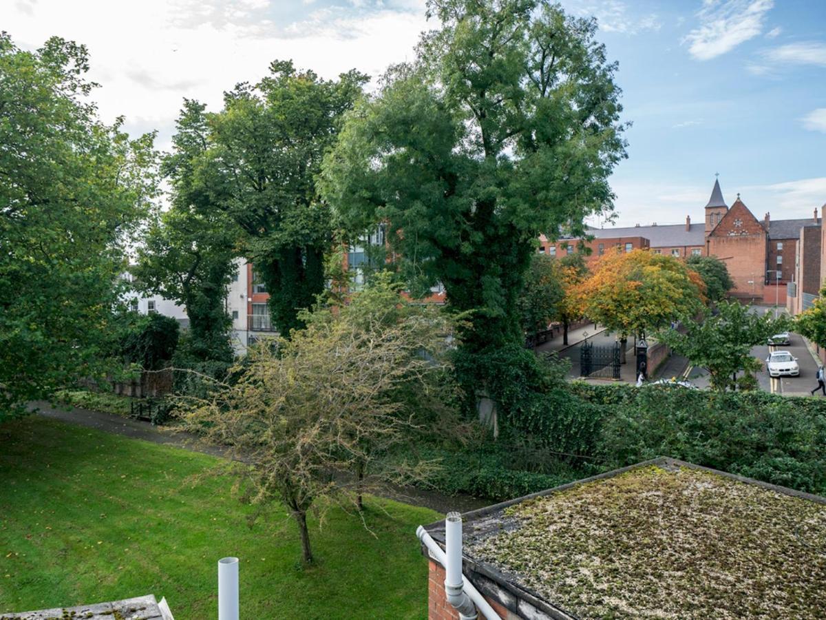 Pass The Keys Mccracken'S Townhouse - 10 Min Walk To City Centre Belfast Extérieur photo