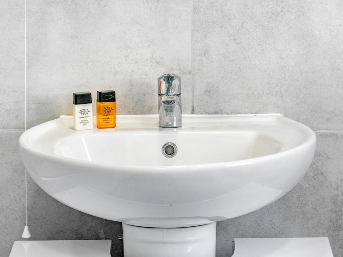 Pass The Keys Mccracken'S Townhouse - 10 Min Walk To City Centre Belfast Extérieur photo